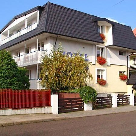Hotel Europa Jastrzębia Góra Екстериор снимка